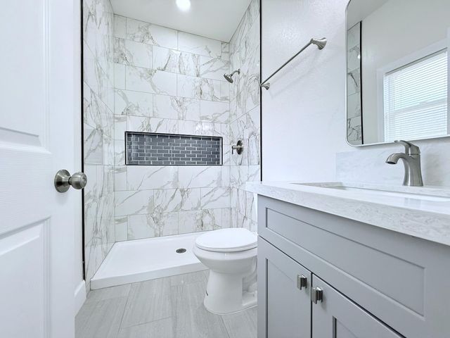 242 Fresno Street, Fresno, CA 93706