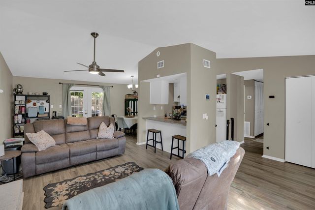 2 Forest Trail Court, Columbia, SC 29212