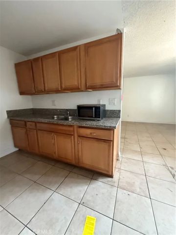 14805 N Chase Street 219, Panorama City, CA 91402