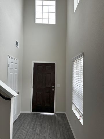 320 Glenwick Lane, Van Alstyne, TX 75495