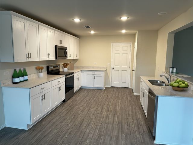 320 Glenwick Lane, Van Alstyne, TX 75495