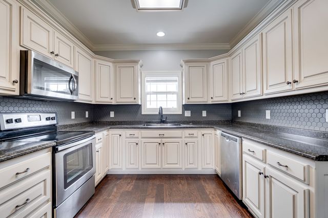 135 Chickamauga Trl, Winchester, TN 37398