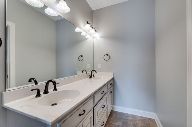 135 Chickamauga Trl, Winchester, TN 37398