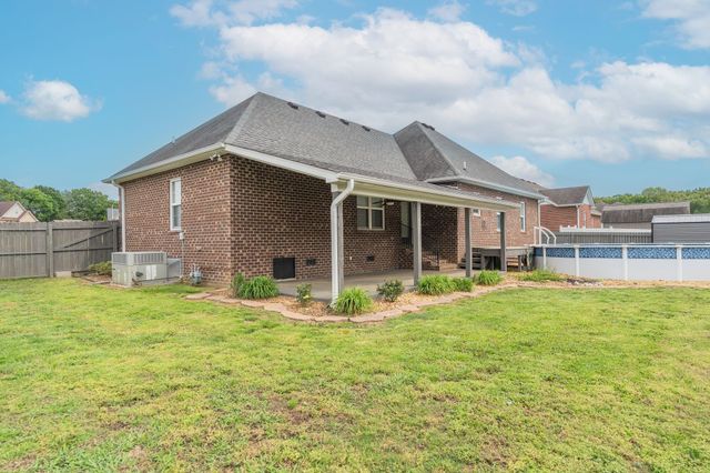 135 Chickamauga Trl, Winchester, TN 37398