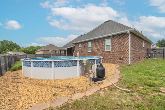 135 Chickamauga Trl, Winchester, TN 37398