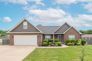 135 Chickamauga Trl, Winchester, TN 37398