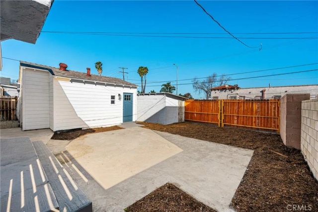 2037 W 64th, Los Angeles, CA 90047