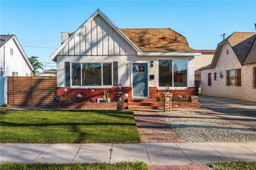 2037 W 64th, Los Angeles, CA 90047