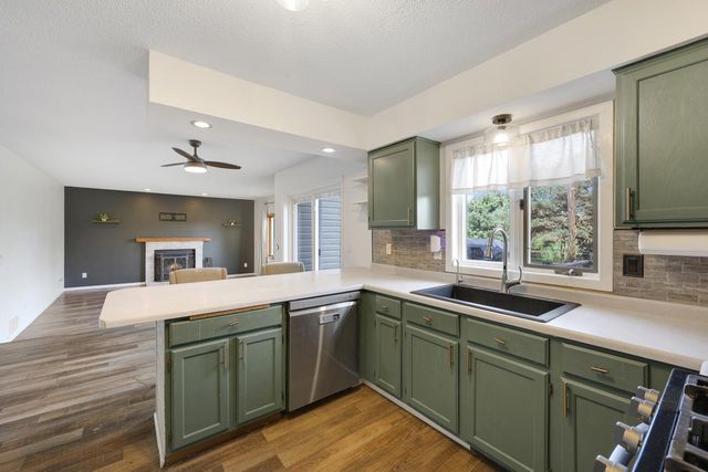 9432 71st Bay S, Cottage Grove, MN 55016