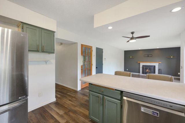 9432 71st Bay S, Cottage Grove, MN 55016