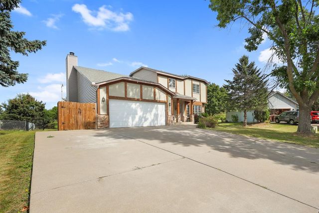 9432 71st Bay S, Cottage Grove, MN 55016