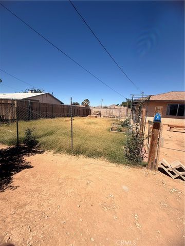 16661 Pawnee, Apple Valley, CA 92307