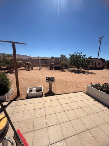16661 Pawnee, Apple Valley, CA 92307