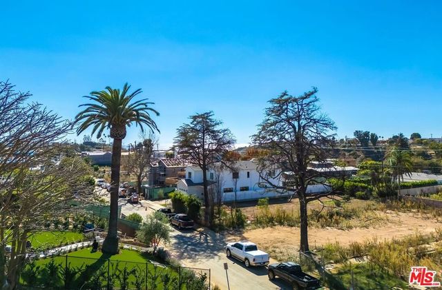 740 Haverford Avenue, Pacific Palisades, CA 90272