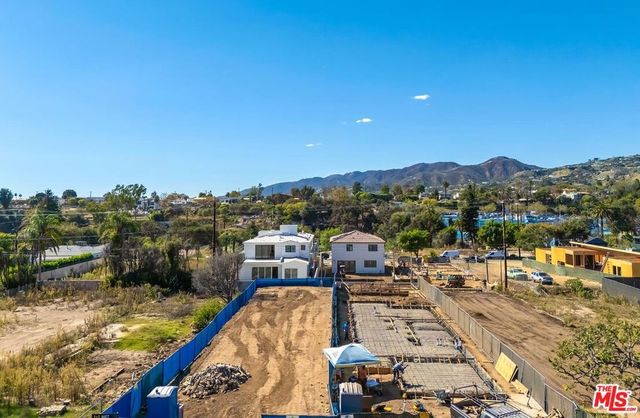 740 Haverford Avenue, Pacific Palisades, CA 90272