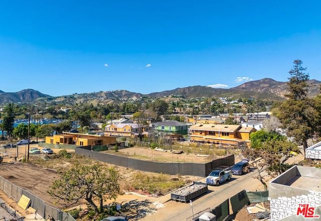 740 Haverford Avenue, Pacific Palisades, CA 90272