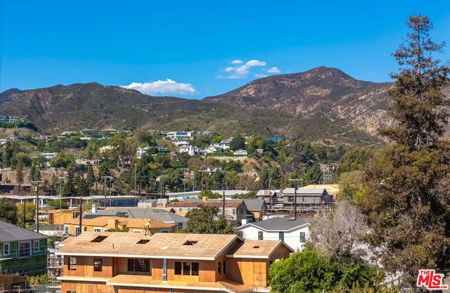 740 Haverford Avenue, Pacific Palisades, CA 90272