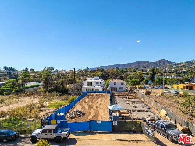 740 Haverford Avenue, Pacific Palisades, CA 90272