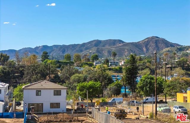 740 Haverford Avenue, Pacific Palisades, CA 90272