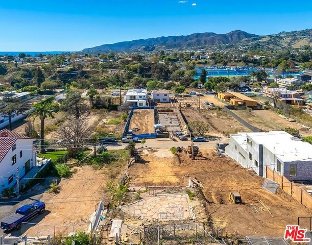 740 Haverford Avenue, Pacific Palisades, CA 90272