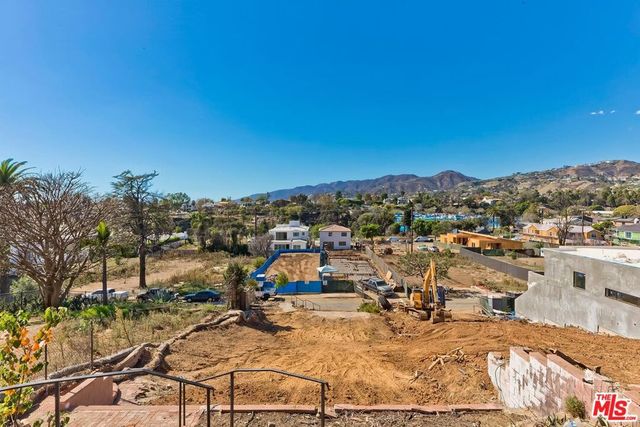 740 Haverford Avenue, Pacific Palisades, CA 90272