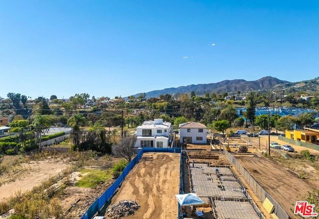740 Haverford Avenue, Pacific Palisades, CA 90272