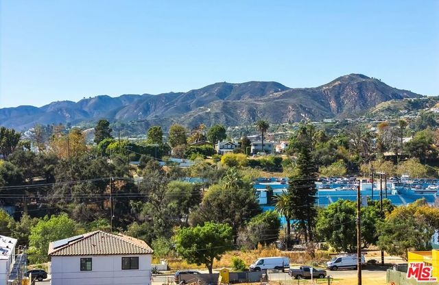 740 Haverford Avenue, Pacific Palisades, CA 90272