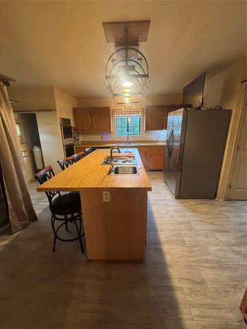4913 Terlingua Drive, Granbury, TX 76048