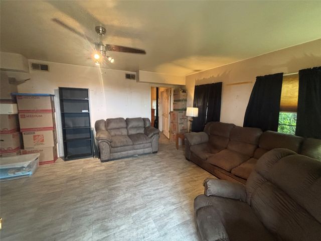 4913 Terlingua Drive, Granbury, TX 76048