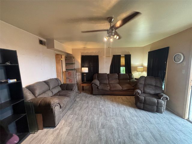 4913 Terlingua Drive, Granbury, TX 76048