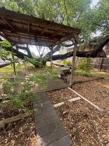 4913 Terlingua Drive, Granbury, TX 76048