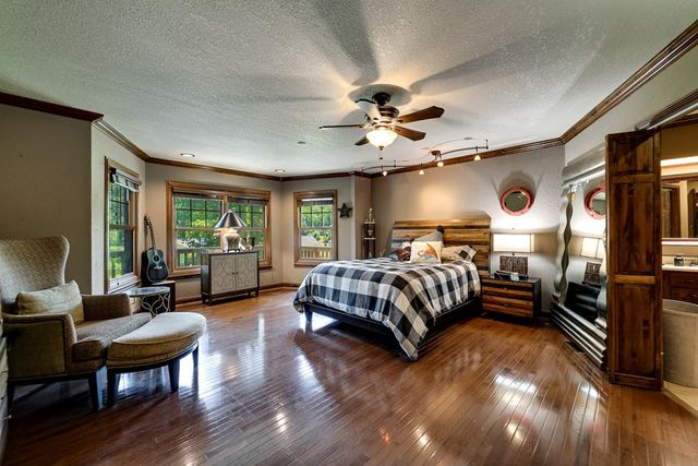 34 Shane Laughter, Robbinsville, NC 28771