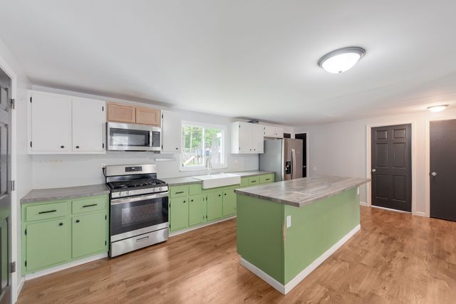 2940 Elmwood Street, Portage, IN 46368