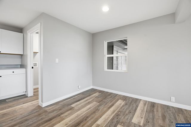 551 Riverview Dr NW, Salem, OR 97304