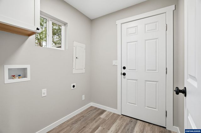 551 Riverview Dr NW, Salem, OR 97304