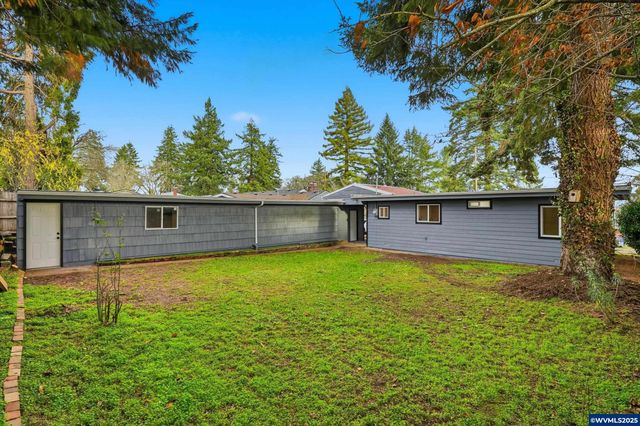 551 Riverview Dr NW, Salem, OR 97304