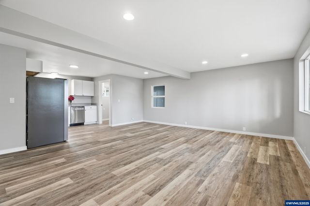 551 Riverview Dr NW, Salem, OR 97304