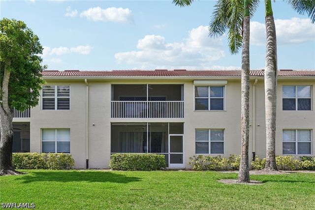 349 Dover PL 203, Naples, FL 34104
