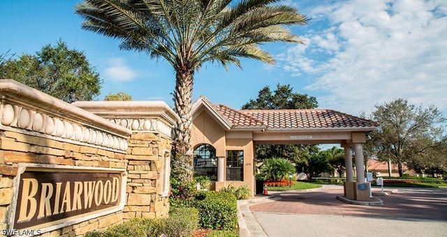 349 Dover PL 203, Naples, FL 34104