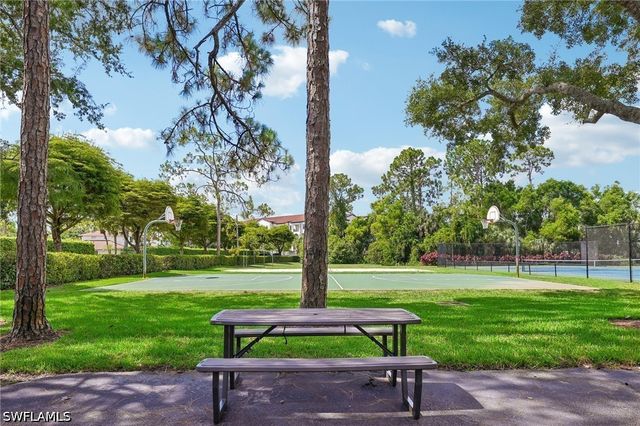 349 Dover PL 203, Naples, FL 34104