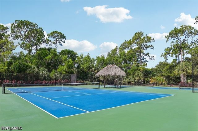 349 Dover PL 203, Naples, FL 34104