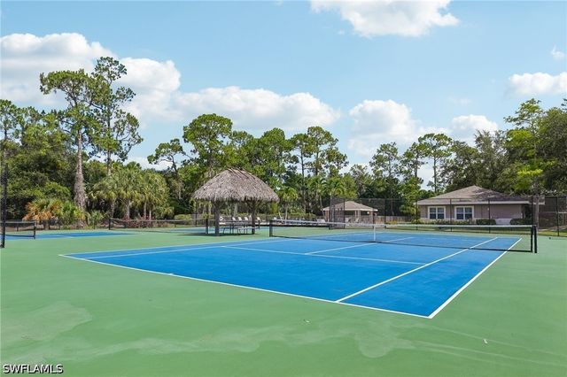 349 Dover PL 203, Naples, FL 34104