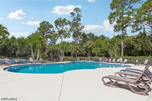 349 Dover PL 203, Naples, FL 34104