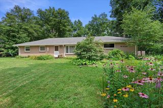 6954 S 109th STREET, Franklin, WI 53132
