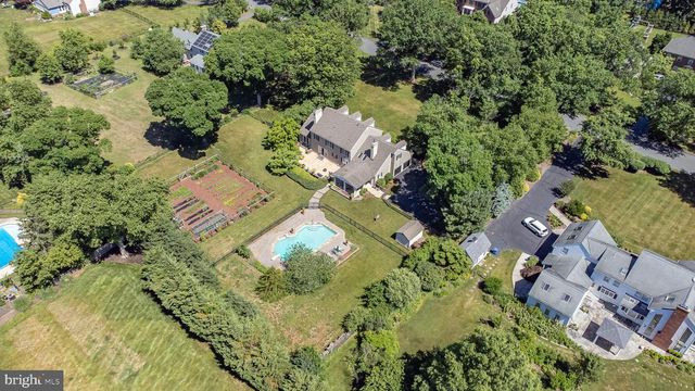 24 MEADOW LN, Pennington, NJ 08534