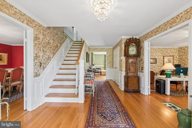 24 MEADOW LN, Pennington, NJ 08534