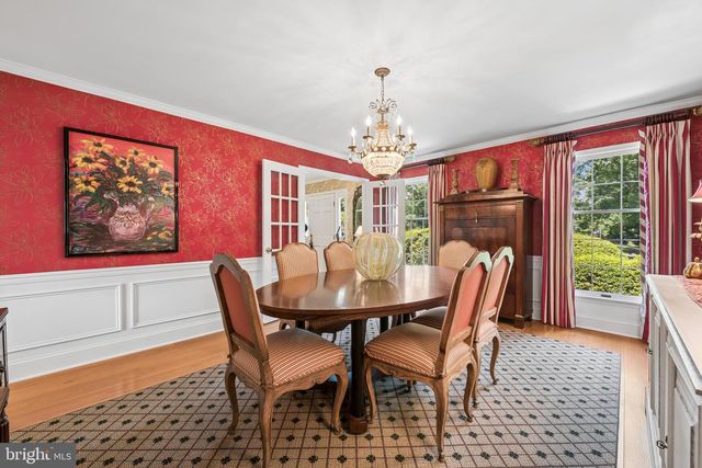 24 MEADOW LN, Pennington, NJ 08534