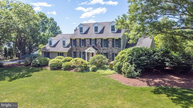 24 MEADOW LN, Pennington, NJ 08534