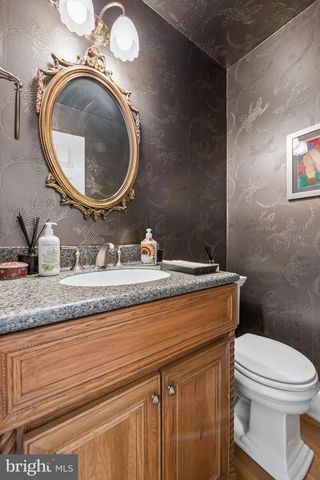 24 MEADOW LN, Pennington, NJ 08534