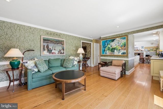 24 MEADOW LN, Pennington, NJ 08534